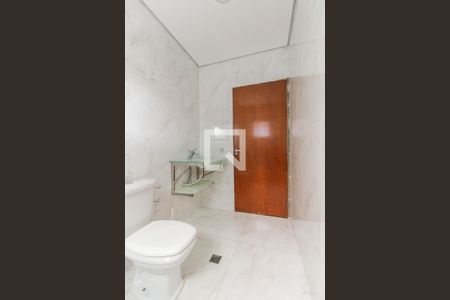 Casa à venda com 250m², 5 quartos e 3 vagas Casa à venda com 250m², 5 quartos e 3 vagasBanheiro casa 1