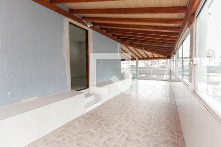 Casa à venda com 250m², 5 quartos e 3 vagas Casa à venda com 250m², 5 quartos e 3 vagasÁrea externa casa 1