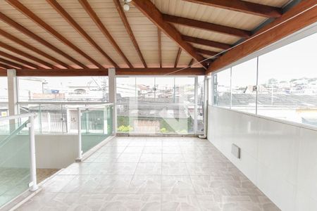 Casa à venda com 250m², 5 quartos e 3 vagas Casa à venda com 250m², 5 quartos e 3 vagasÁrea externa casa 1