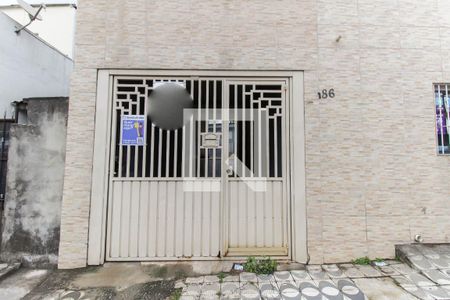 Casa à venda com 250m², 5 quartos e 3 vagas Casa à venda com 250m², 5 quartos e 3 vagasFachada