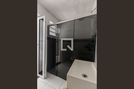 Casa à venda com 250m², 5 quartos e 3 vagas Casa à venda com 250m², 5 quartos e 3 vagasBanheiro Casa 2