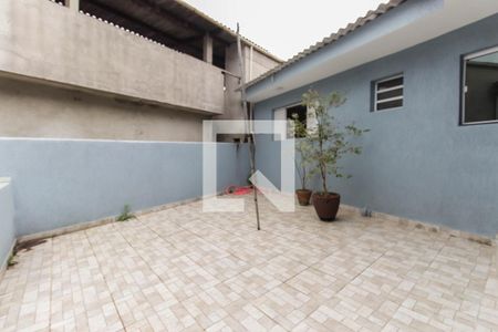 Casa à venda com 250m², 5 quartos e 3 vagas Casa à venda com 250m², 5 quartos e 3 vagasQuintal casa 3