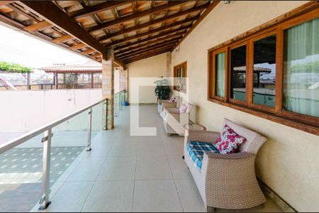 Casa à venda com 400m², 3 quartos e 6 vagasQuintal