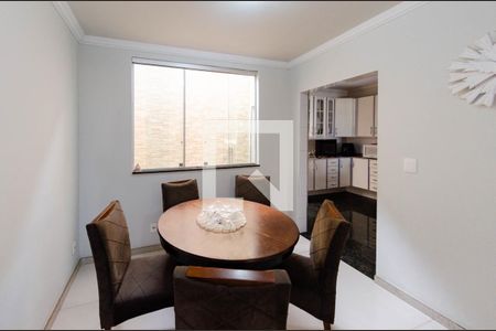 Casa à venda com 400m², 3 quartos e 6 vagasCopa