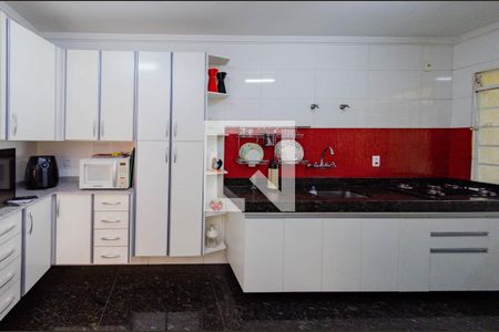 Casa à venda com 400m², 3 quartos e 6 vagasCozinha