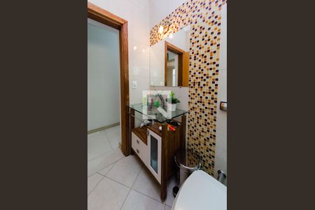 Casa à venda com 400m², 3 quartos e 6 vagasBanheiro