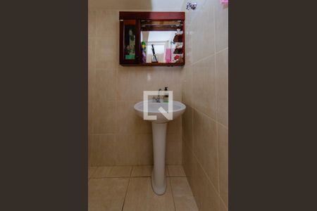 Casa à venda com 400m², 3 quartos e 6 vagasBanheiro de serviço