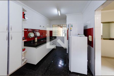 Casa à venda com 400m², 3 quartos e 6 vagasCozinha