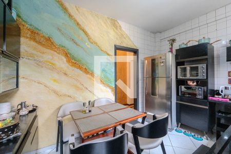 Apartamento à venda com 138m², 4 quartos e sem vaga Apartamento à venda com 138m², 4 quartos e sem vagaCozinha