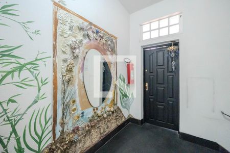 Apartamento à venda com 138m², 4 quartos e sem vaga Apartamento à venda com 138m², 4 quartos e sem vagaHall de entrada