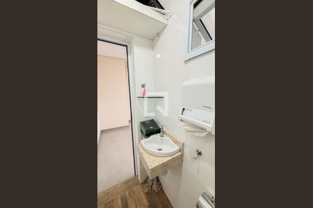 Apartamento para alugar com 105m², 2 quartos e 1 vaga Apartamento para alugar com 105m², 2 quartos e 1 vagaCobertura - Banheiro