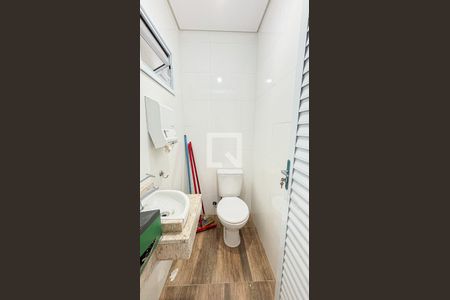 Apartamento para alugar com 105m², 2 quartos e 1 vaga Apartamento para alugar com 105m², 2 quartos e 1 vagaCobertura - Banheiro