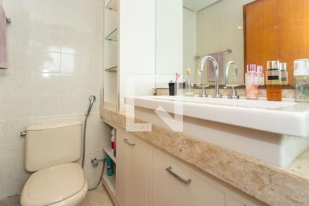 Apartamento à venda com 175m², 3 quartos e 2 vagas Apartamento à venda com 175m², 3 quartos e 2 vagasBanheiro da Suíte