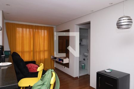 Sala de apartamento para alugar com 2 quartos, 45m² em Vila Zefira, São Paulo