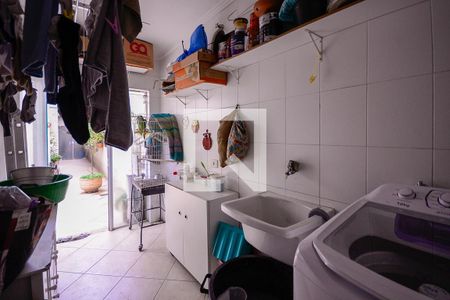 Casa à venda com 190m², 5 quartos e 1 vagaÁrea de Serviço 