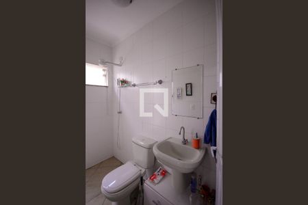 Casa à venda com 190m², 5 quartos e 1 vagaEdicula - Banheiro do Quarto 