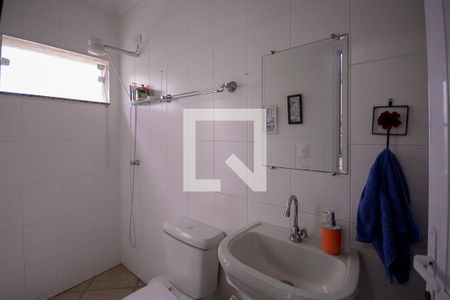 Casa à venda com 190m², 5 quartos e 1 vagaEdicula - Banheiro do Quarto 