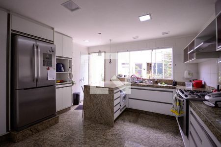 Casa à venda com 190m², 5 quartos e 1 vagaCozinha 