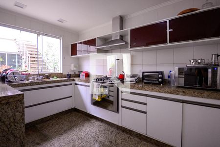 Casa à venda com 190m², 5 quartos e 1 vagaCozinha 