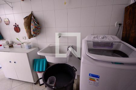 Casa à venda com 190m², 5 quartos e 1 vagaÁrea de Serviço 