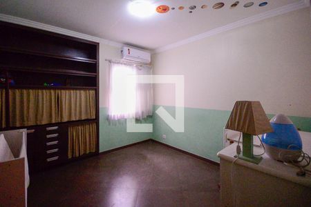 Quarto 2 de casa à venda com 5 quartos, 190m² em Bosque da Saúde, São Paulo