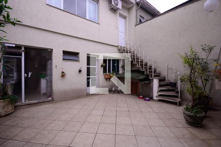 Casa à venda com 190m², 5 quartos e 1 vagaQuintal 