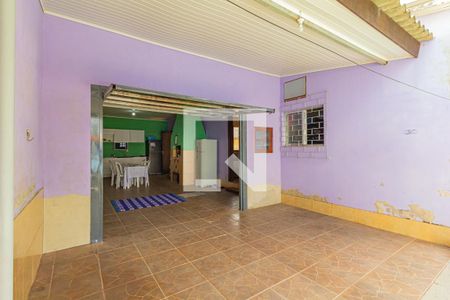 Casa à venda com 65m², 2 quartos e 3 vagas Casa à venda com 65m², 2 quartos e 3 vagasVaranda