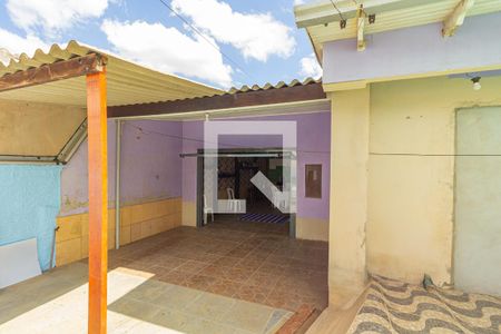 Casa à venda com 65m², 2 quartos e 3 vagas Casa à venda com 65m², 2 quartos e 3 vagasVaranda
