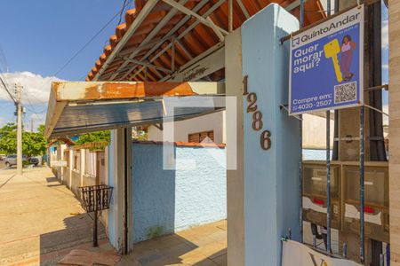 Casa à venda com 65m², 2 quartos e 3 vagas Casa à venda com 65m², 2 quartos e 3 vagasplaquinha instalada no imóvel