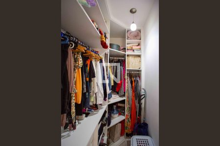 Apartamento à venda com 66m², 2 quartos e 1 vaga Apartamento à venda com 66m², 2 quartos e 1 vagaCloset