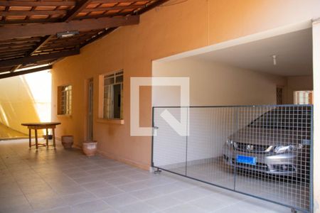 Casa à venda com 333m², 4 quartos e 3 vagas Casa à venda com 333m², 4 quartos e 3 vagasÁrea comum