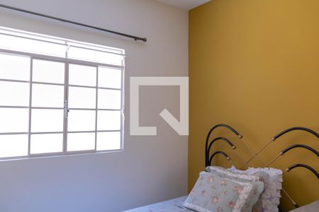 Casa à venda com 333m², 4 quartos e 3 vagas Casa à venda com 333m², 4 quartos e 3 vagasQuarto3