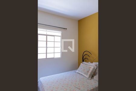 Casa à venda com 333m², 4 quartos e 3 vagas Casa à venda com 333m², 4 quartos e 3 vagasQuarto3