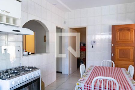 Casa à venda com 333m², 4 quartos e 3 vagas Casa à venda com 333m², 4 quartos e 3 vagasCozinha