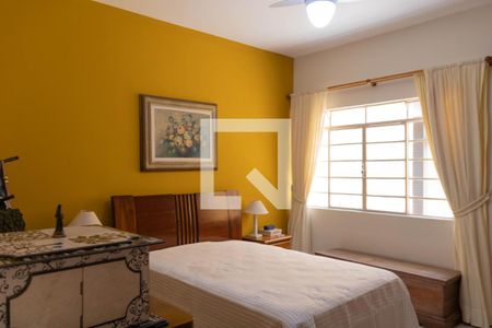 Casa à venda com 333m², 4 quartos e 3 vagas Casa à venda com 333m², 4 quartos e 3 vagasQuarto2