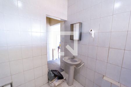 Casa à venda com 350m², 2 quartos e 4 vagasBanheiro da Edícula