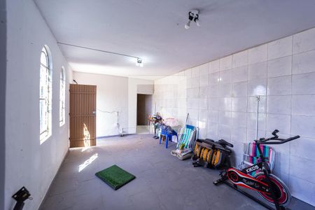 Casa à venda com 350m², 2 quartos e 4 vagasEdícula