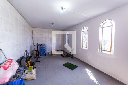 Casa à venda com 350m², 2 quartos e 4 vagasEdícula