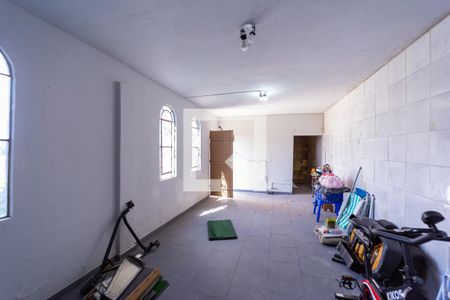 Casa à venda com 350m², 2 quartos e 4 vagasEdícula