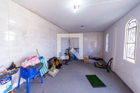 Casa à venda com 350m², 2 quartos e 4 vagasEdícula