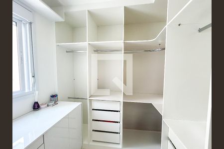 Closet de apartamento para alugar com 1 quarto, 52m² em Socorro, São Paulo