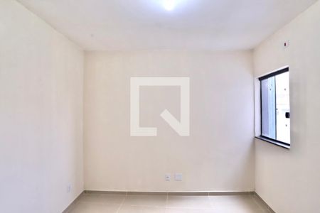 Quarto 2 de apartamento para alugar com 2 quartos, 50m² em Vila Invernada, São Paulo