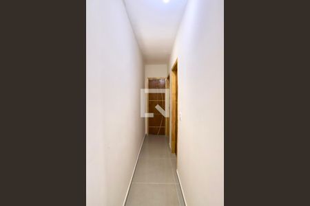 Corredor de apartamento para alugar com 2 quartos, 50m² em Vila Invernada, São Paulo