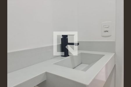 Apartamento à venda com 36m², 2 quartos e sem vaga Apartamento à venda com 36m², 2 quartos e sem vagaBanheiro Social