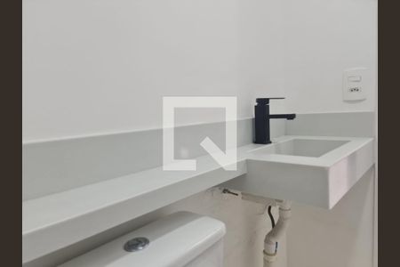 Apartamento à venda com 36m², 2 quartos e sem vaga Apartamento à venda com 36m², 2 quartos e sem vagaBanheiro Social