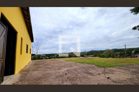 Casa à venda com 2360m², 3 quartos e 8 vagas Casa à venda com 2360m², 3 quartos e 8 vagasFachada