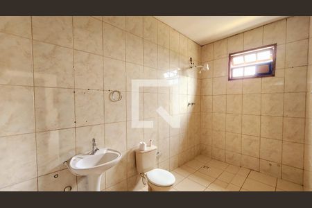 Casa à venda com 2360m², 3 quartos e 8 vagas Casa à venda com 2360m², 3 quartos e 8 vagasBanheiro da Suíte