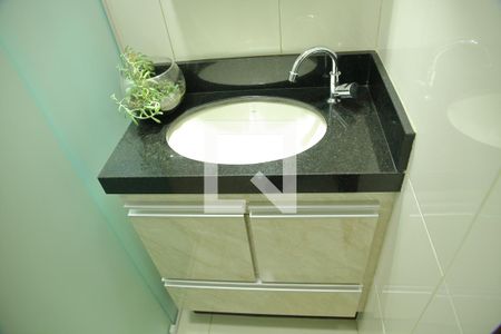 Casa à venda com 120m², 2 quartos e 2 vagasBanheiro Social