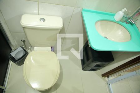 Casa à venda com 120m², 2 quartos e 2 vagasBanheiro da Edícula