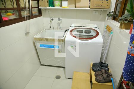 Casa à venda com 120m², 2 quartos e 2 vagasÁrea de Serviço